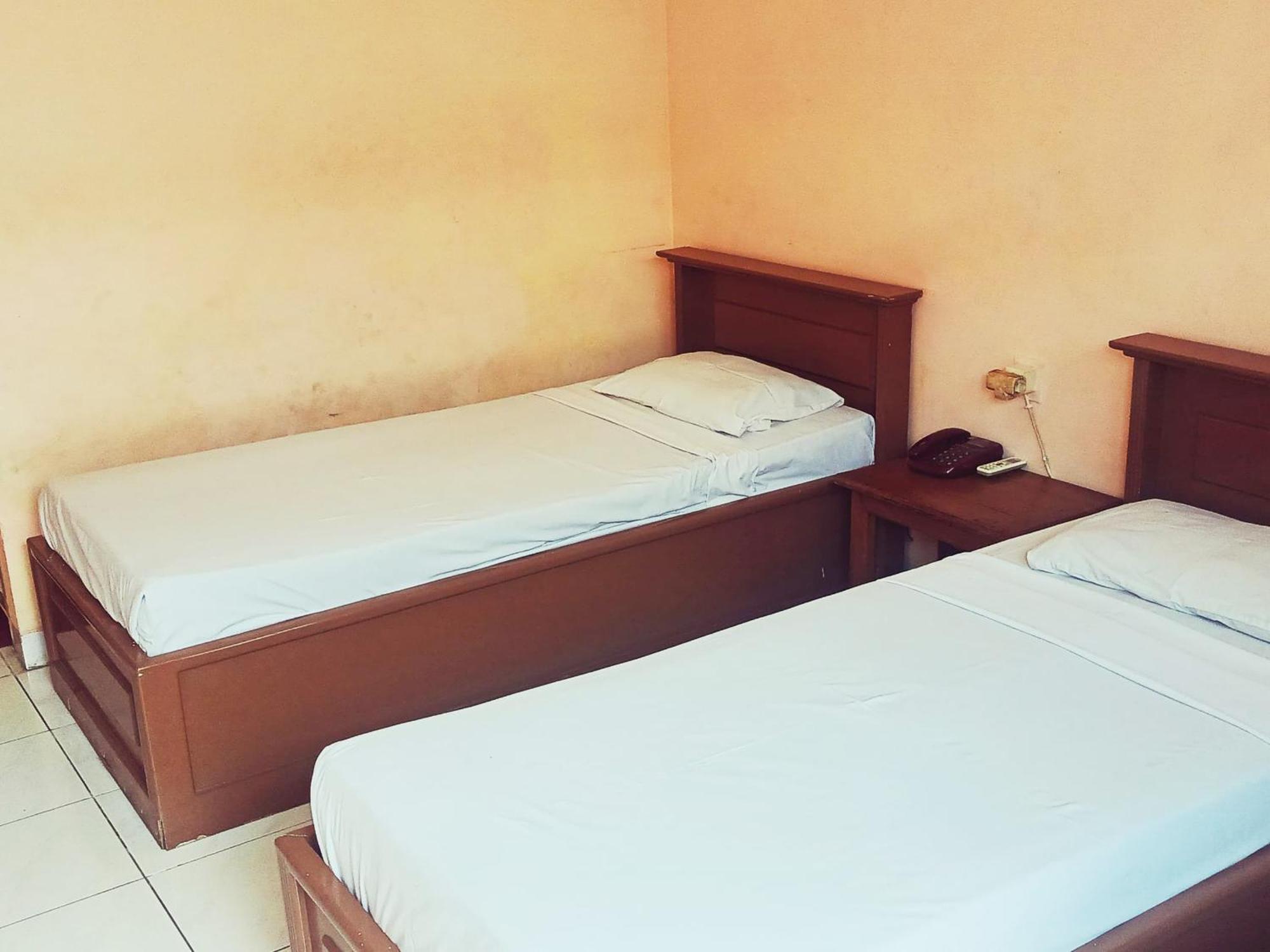 Hotel Wijaya Purwokerto Exterior foto